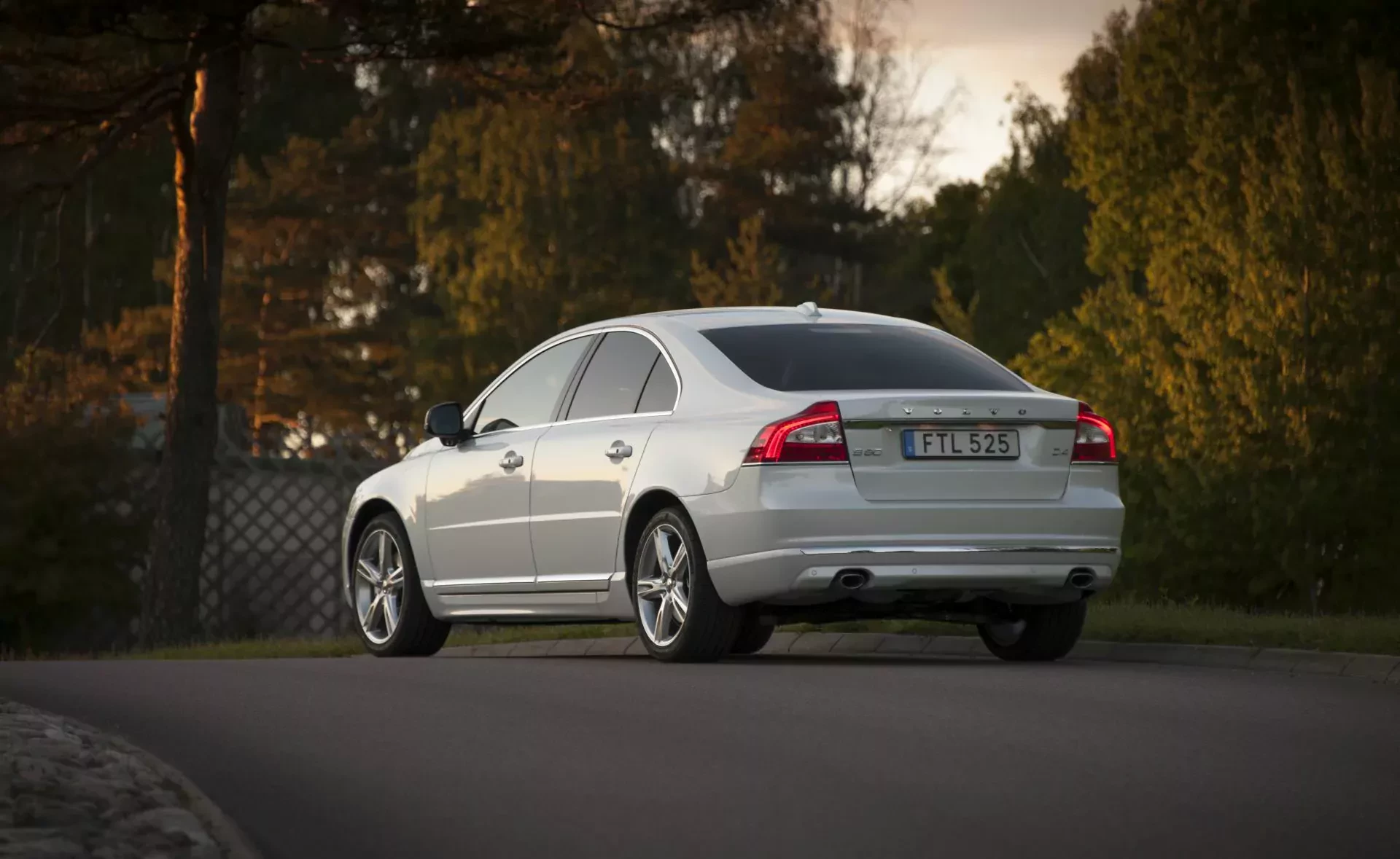 To Volvo to symbol klasy, komfortu i bezpieczeństwa. Używane egzemplarze kupisz wyjątkowo tanio