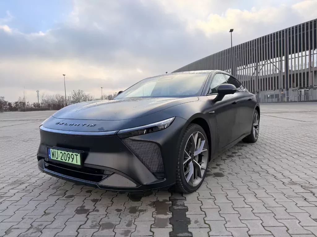Nowy sedan w segmencie premium już w Polsce. Exlantix powalczy o klientów Porsche