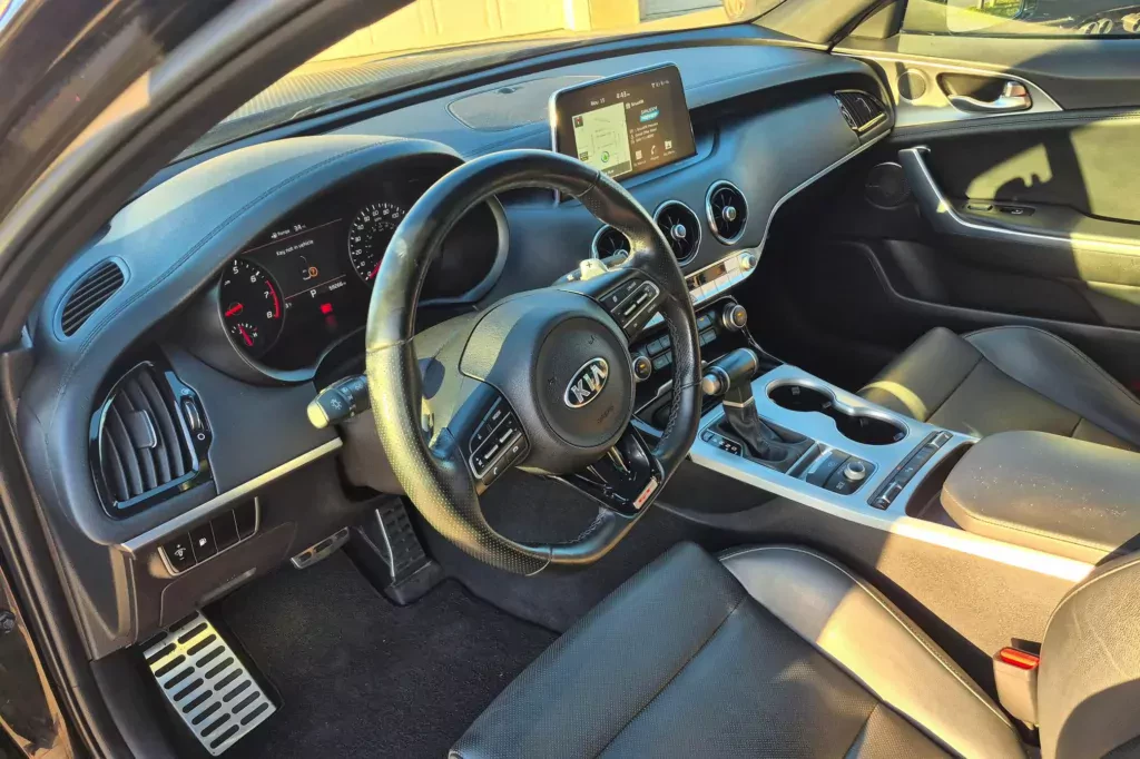 kia-stinger-silnik-v6