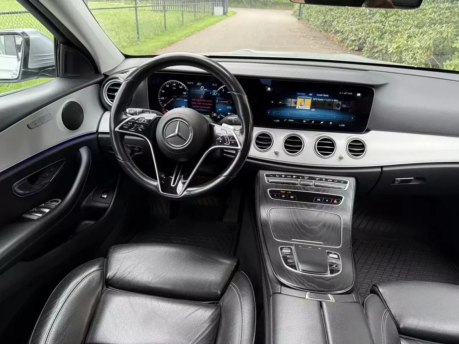 Ten 2-letni Mercedes z przebiegiem 400 tys. km to mokry sen handlarza. Jest na sprzedaż, kosztuje grosze