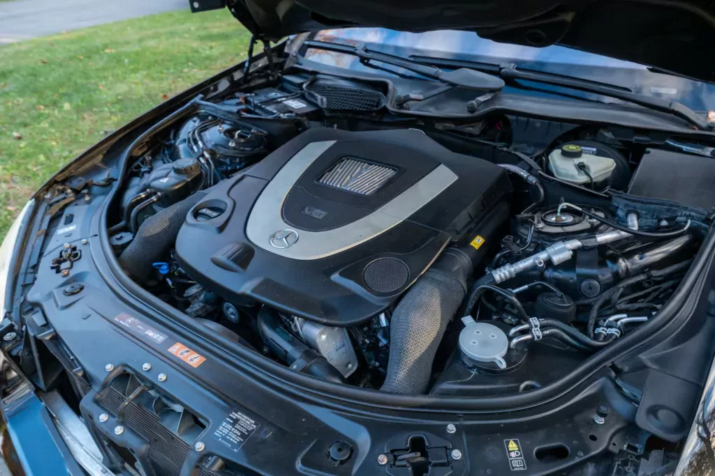 mercedes-s-klasa-v8
