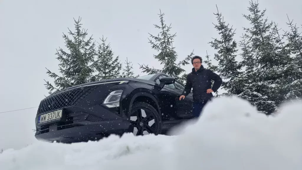 Zimowa weryfikacja najnowszych SUV-ów z polskich salonów Omoda & Jaecoo. Nie tylko ceny od 109 900 zł zrobią kolejki chętnych