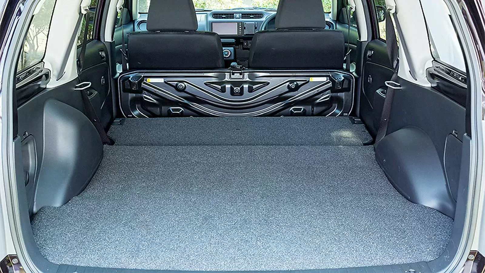 Toyota cały czas sprzedaje rodzinne kombi sprzed lat. Za 43 300 złotych to niezwykle rozsądny wybór