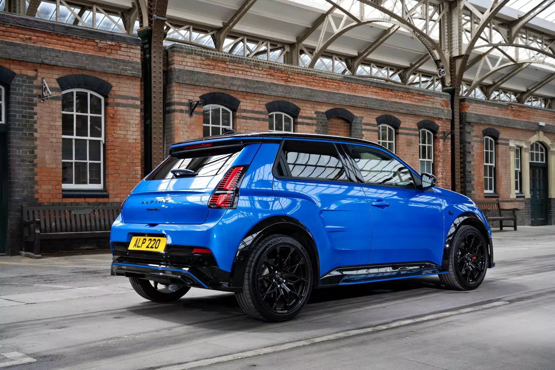 Alpine A290 silnik cena spalanie elektryczny okazja ceny opinie oceny zalety wady