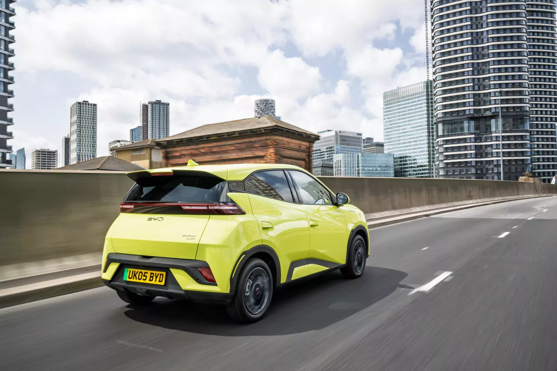 BYD Dolphin Surf silnik cena ceny nowy elektryczny hatchback opinie oceny zalety wady