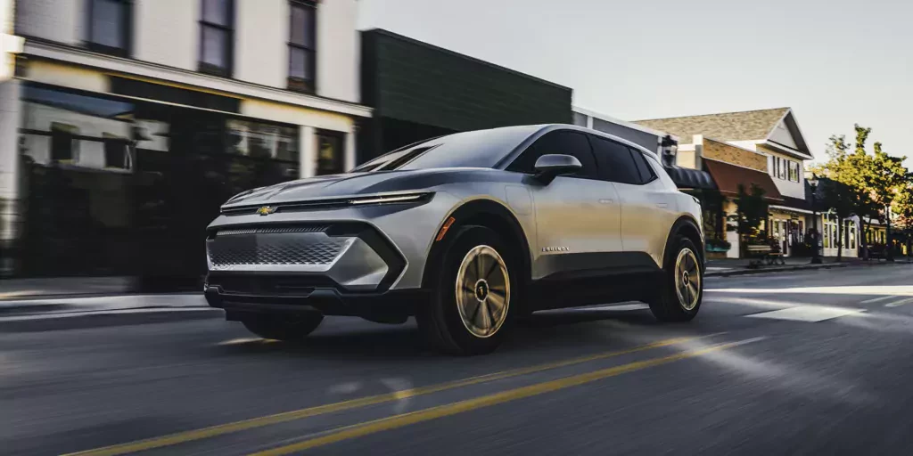 Tesla elektrycznym królem 2025 w USA, ale pojawił się nieoczekiwany rywal. Wystarczyła dobra cena, realny zasięg i brak chińskiego DNA