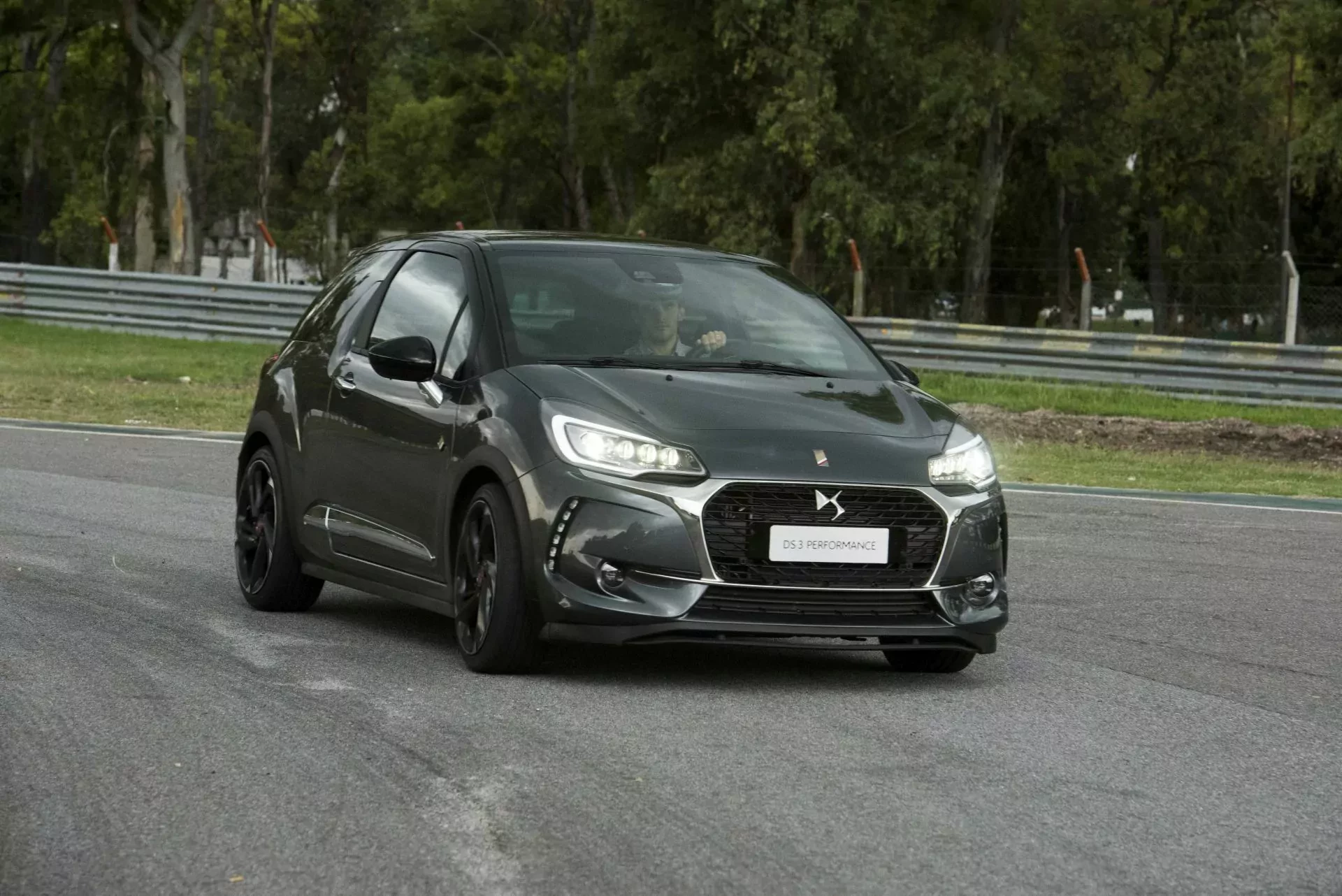 Citroen DS3 silnik cena spalanie osiągi moc opinie oceny zalety wady ceny
