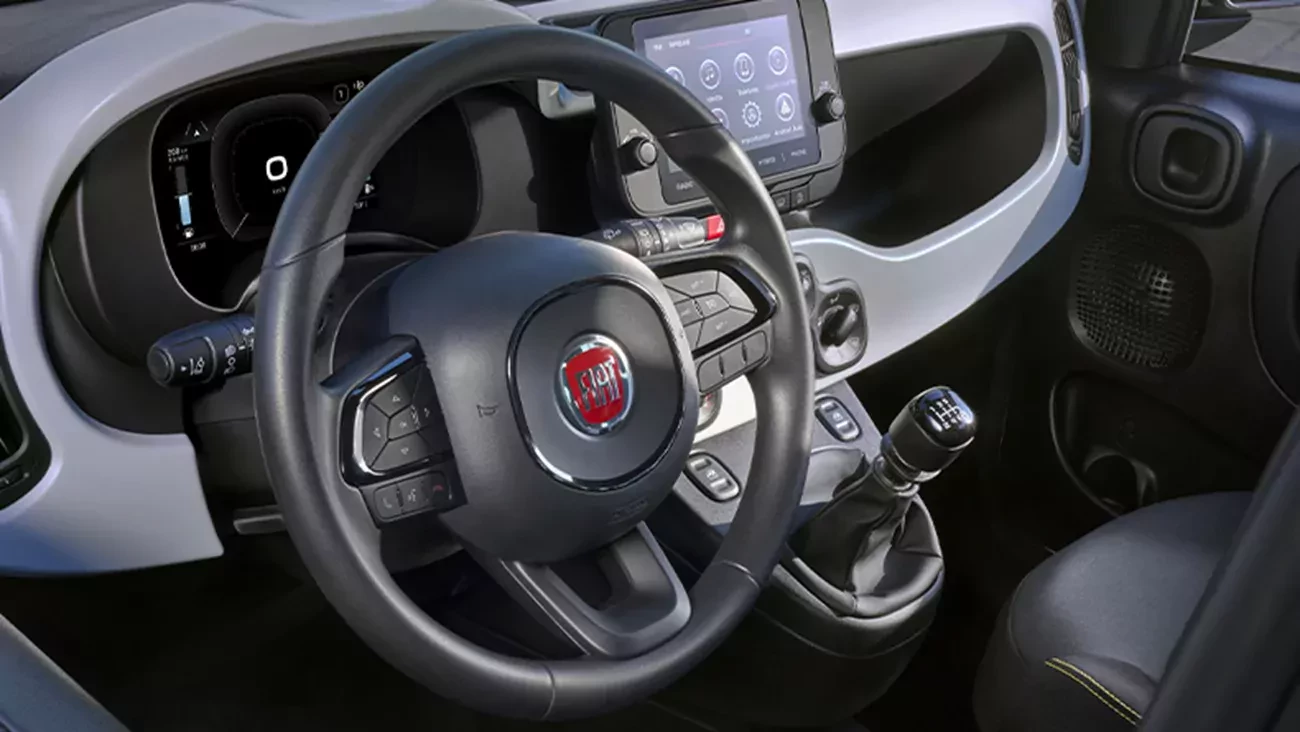 Fiat Pandina komfortowa kierownica i deska rozdzielcza