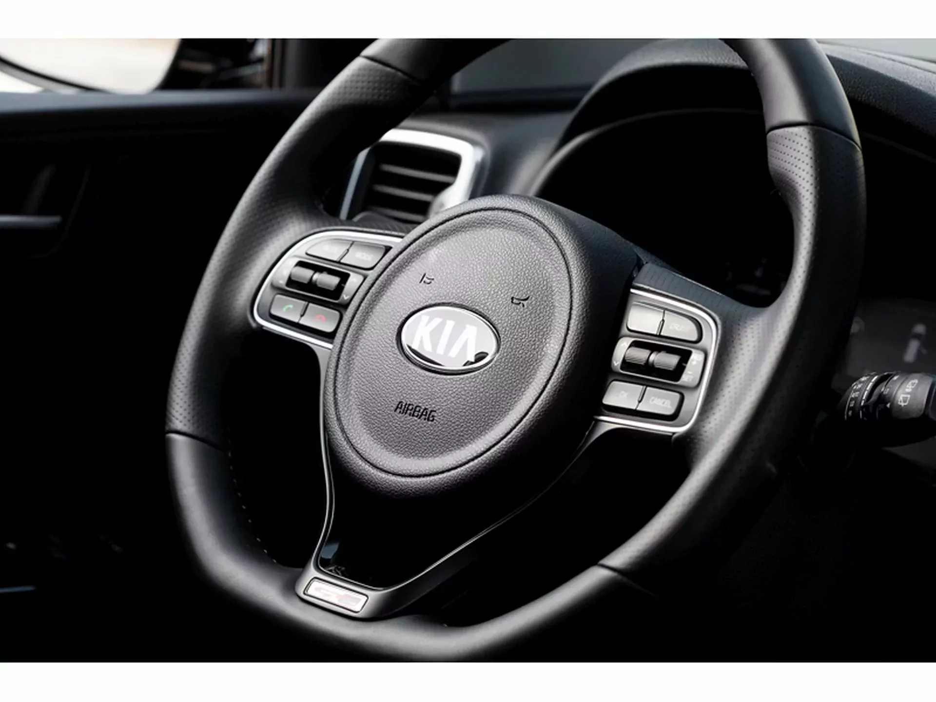 Mówi się, iż to najlepszy SUV do 30 tysięcy złotych. Polacy od lat uwielbiają ten samochód