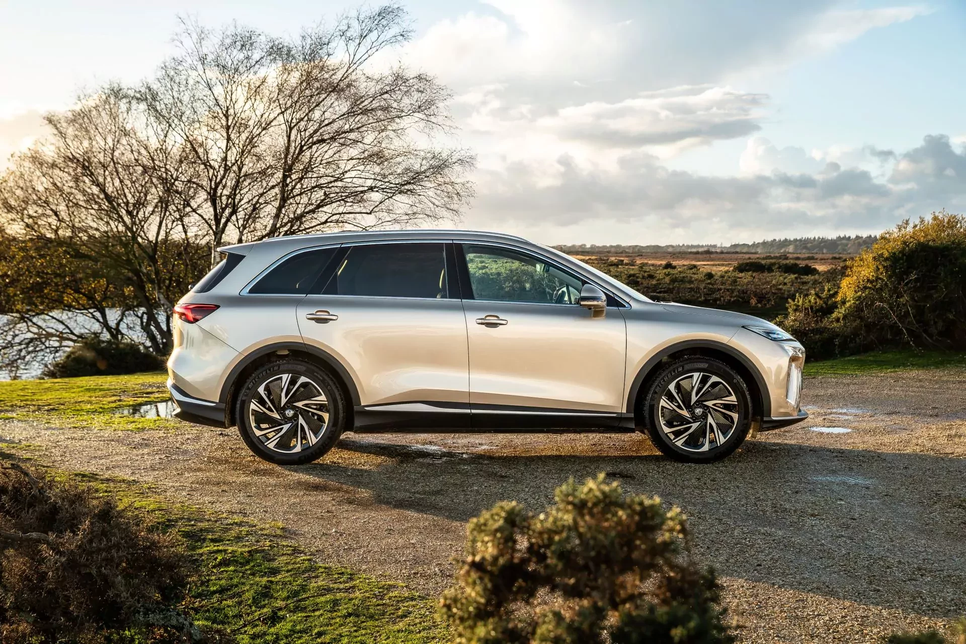 SUV MGS6 EV Stratford Gold polska premiera 2026