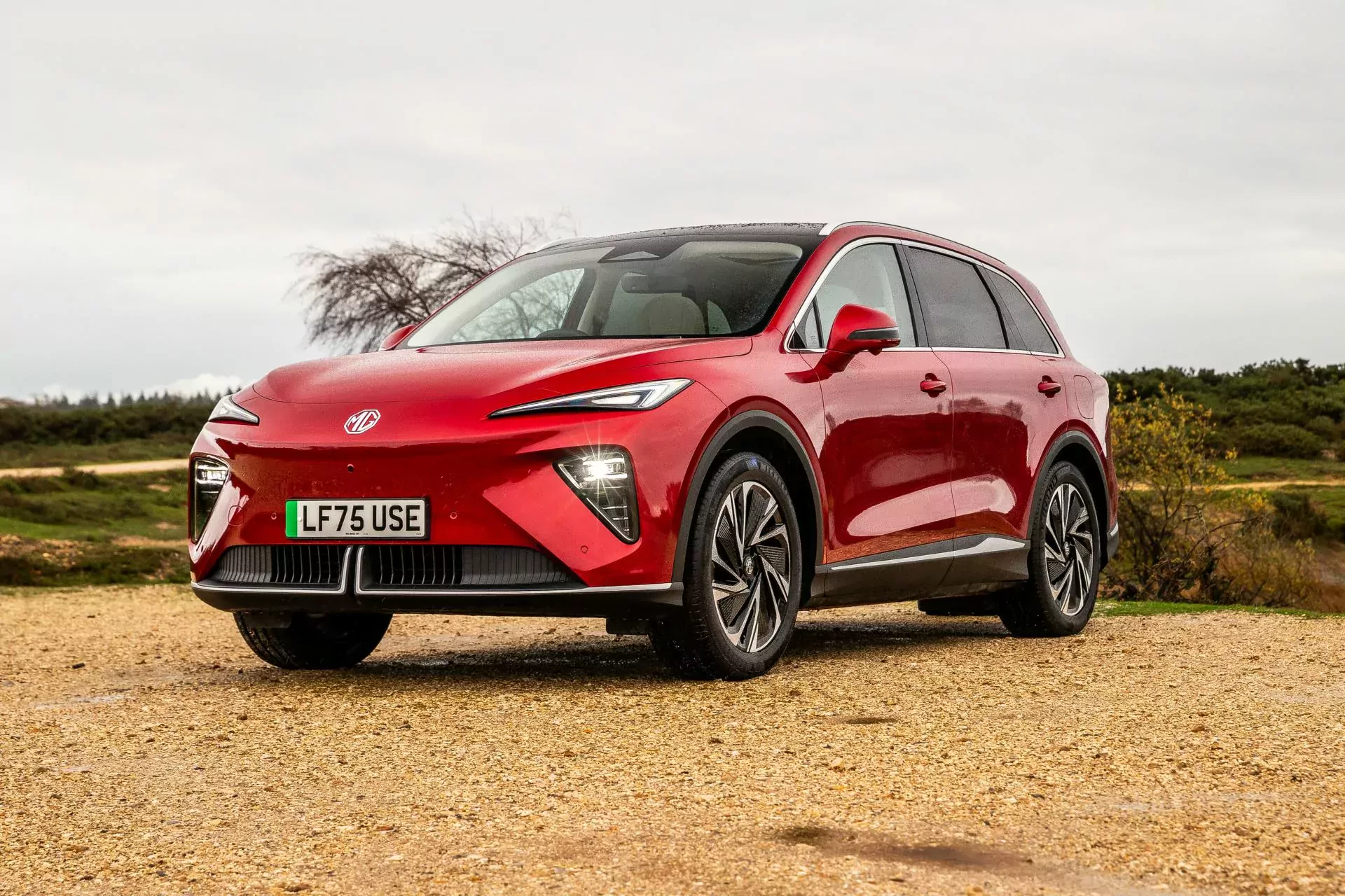 MGS6 EV 2026 w kolorze Dynamic red