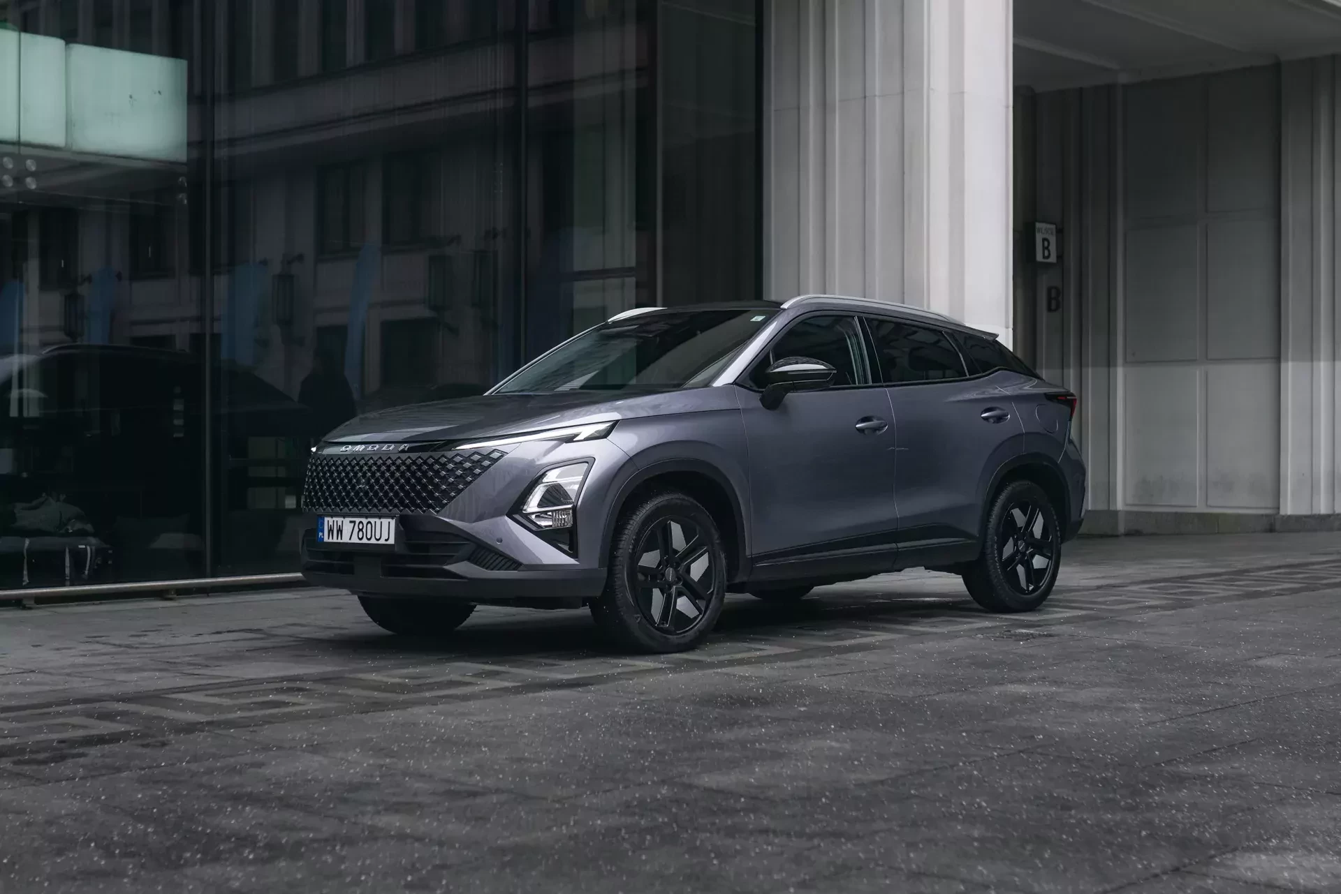 Nowa OMODA 5 Hybrid to samochód, który każe zapomieć o Dacii. Oferta za mniej niż 120 000 zł to ta, której żaden rywal się nie spodziewał