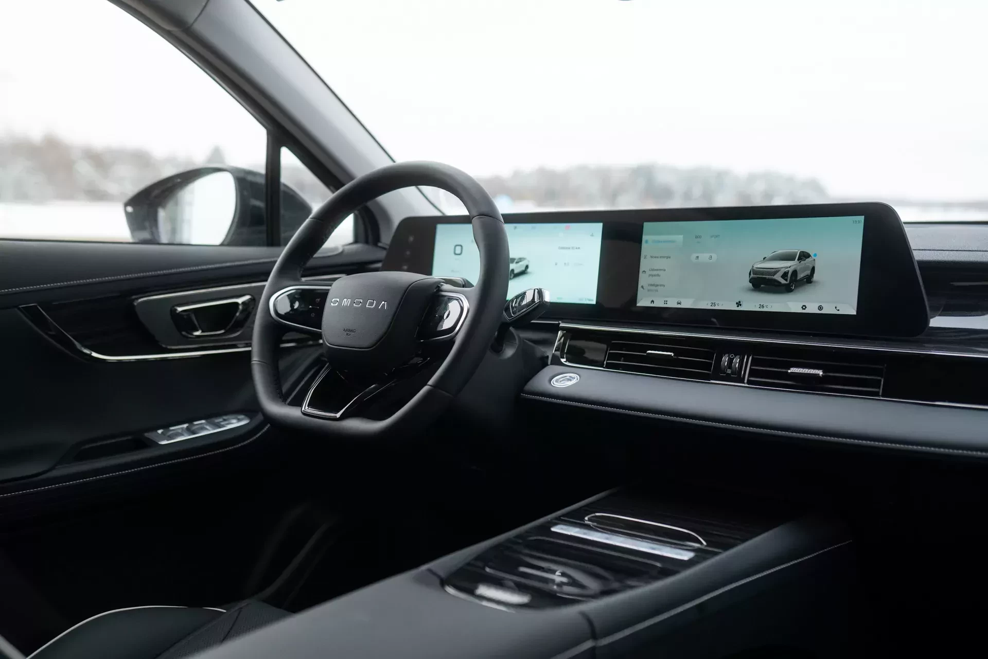 Omoda 5 Hybrid 2026 wygląd kabiny