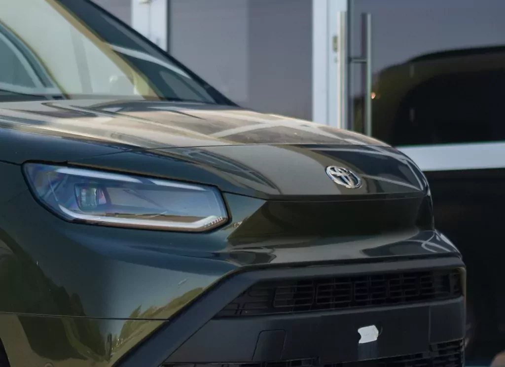 Polacy tak oszaleli na punkcie Toyoty, iż ta powtórzyła wyczyn Daewoo z 1999 r. Fiat z Polski przez cały czas główną alternatywą dla bestsellera