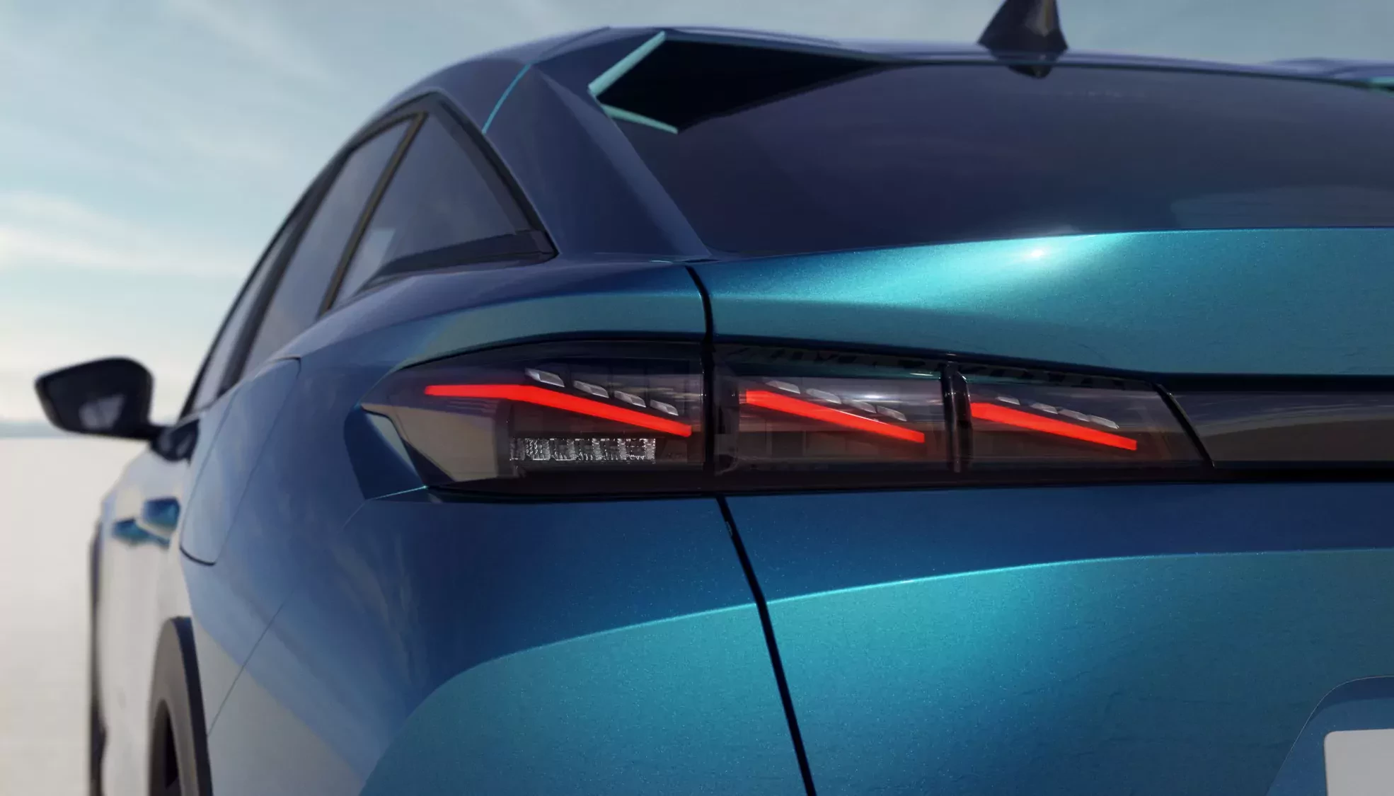 Teraz to najpiękniejsza alternatywa dla SUV-a Cupry Formentor. Bez ekstremalnych wrażeń uwodzi ceną, stylem i praktycznością