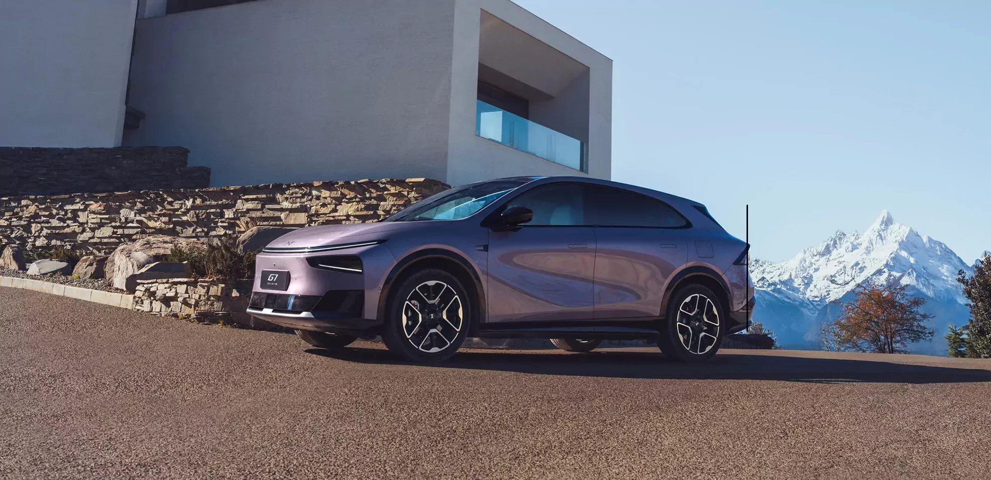 XPeng wjeżdża z hybrydowym SUV-em zawstydzającym inżynierów Tesli i hybrydy Toyoty. Pierwszy cennik G7 2026 jest sensacją