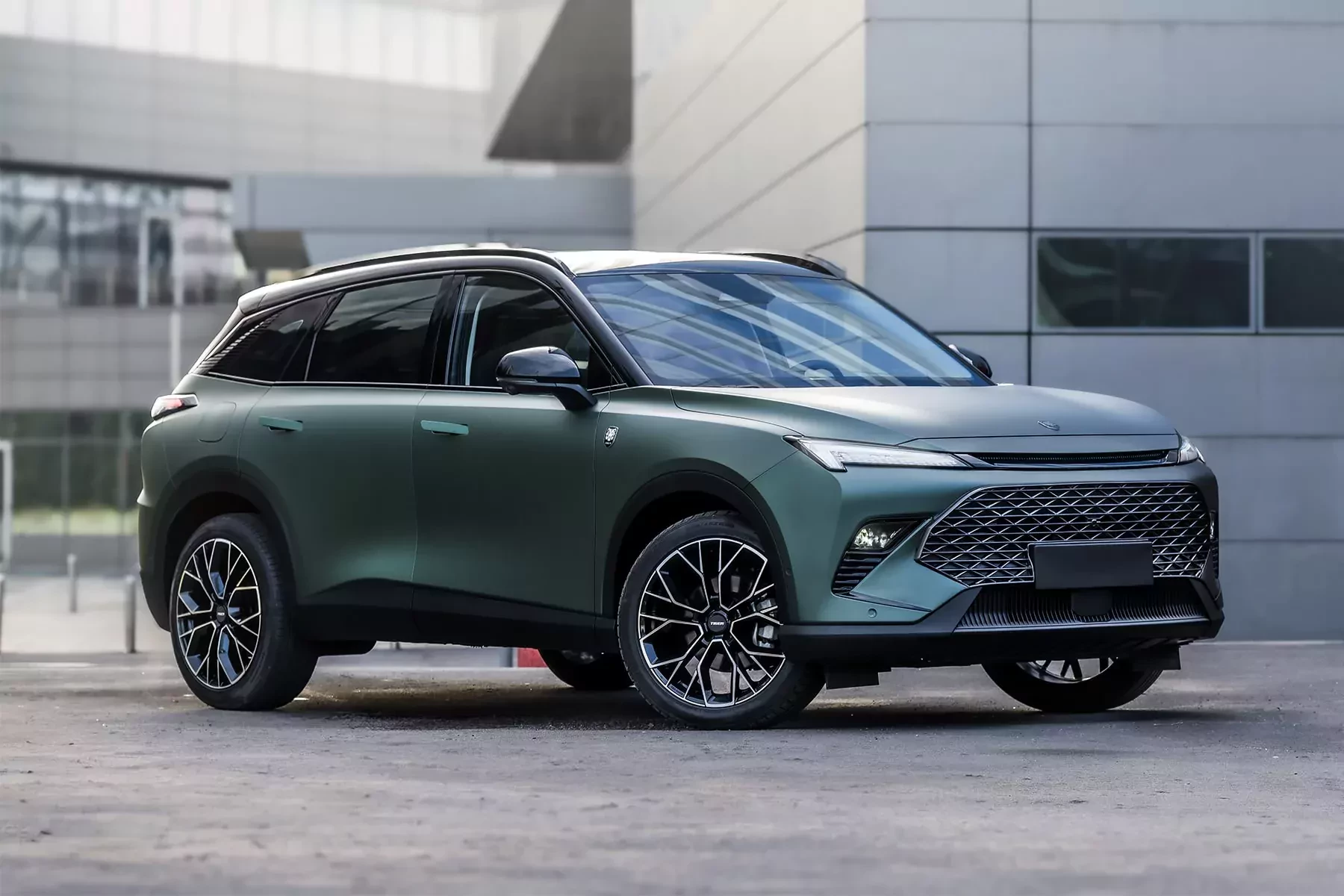 Tiger Six od DR Automobiles, nowy , niedrogi SUV w Polsce z 2026 roku oferuje wszystko w standardzie