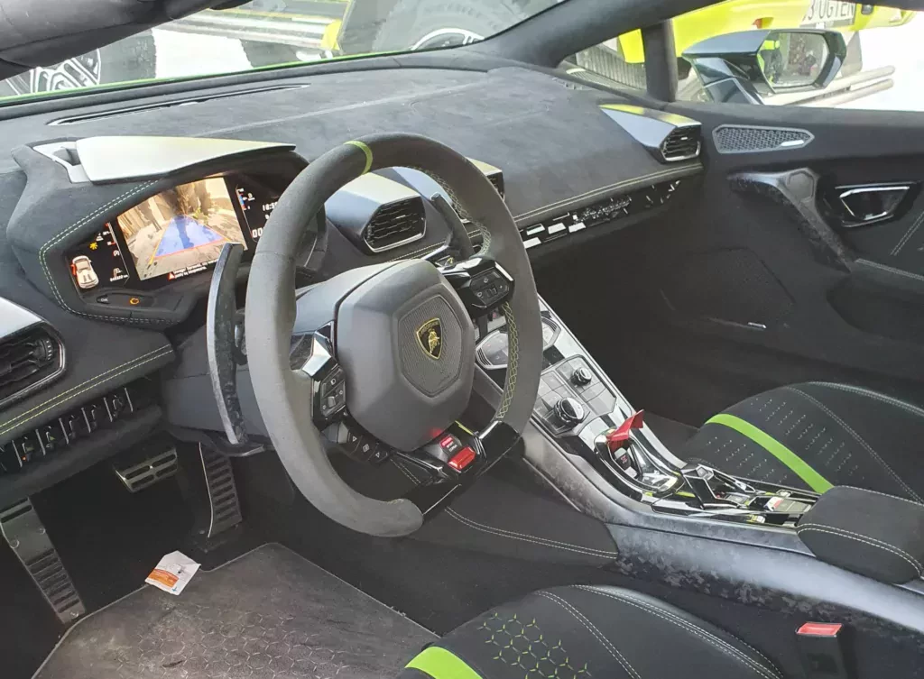 Skarbówka w Chojnicach zaszokowała całą Polskę. Przedmiotem licytacji m.in. Lamborghini Huracan