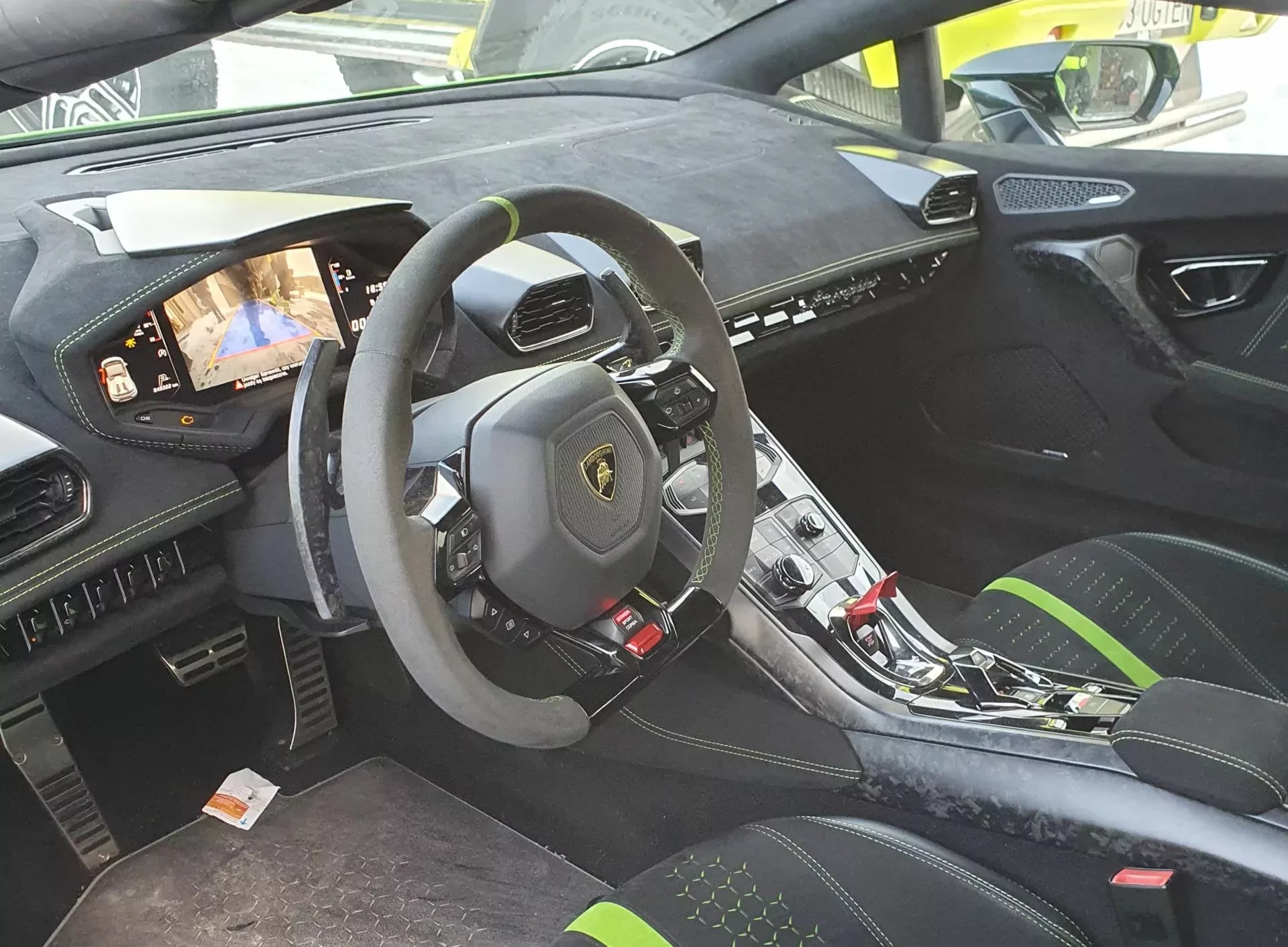 Skarbówka w Chojnicach zaszokowała całą Polskę. Przedmiotem licytacji m.in. Lamborghini Huracan