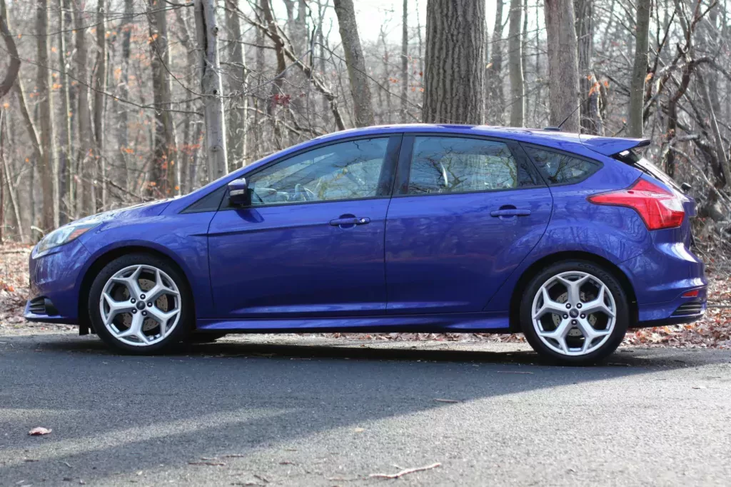 ford-focus-st-niski-przebieg