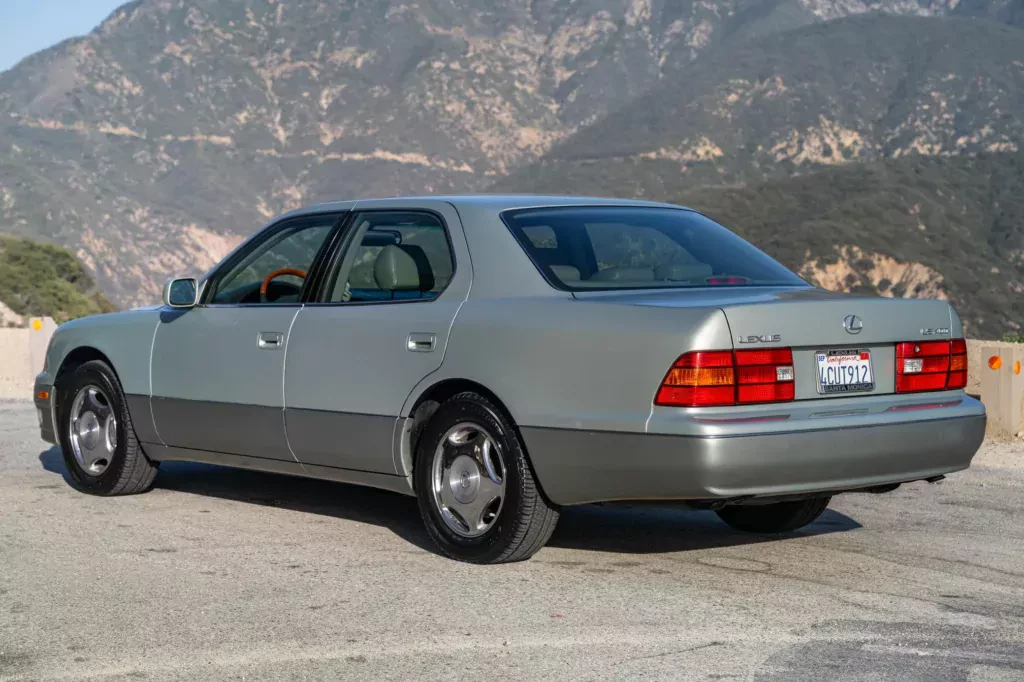 lexus-ls-400-limuzyna