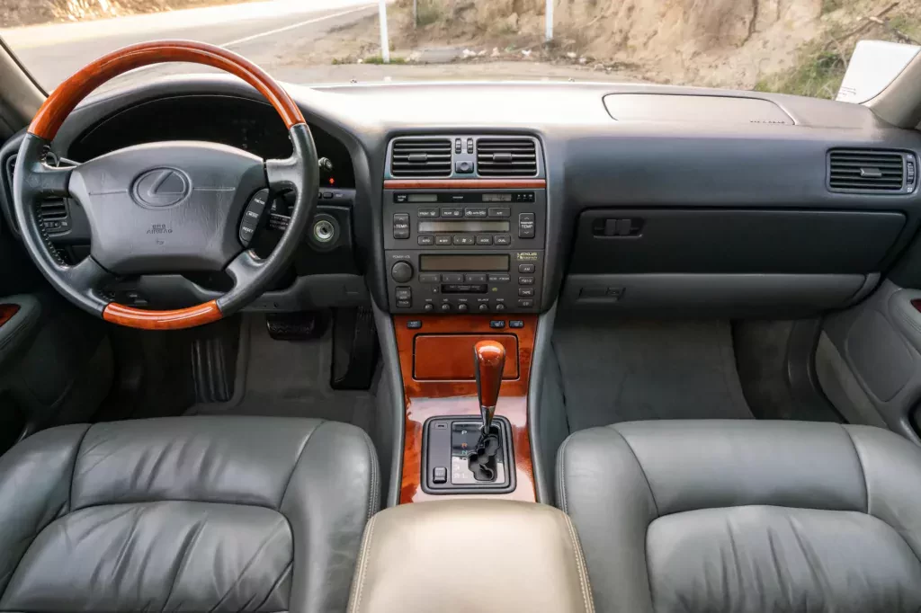 lexus-ls-400-limuzyna