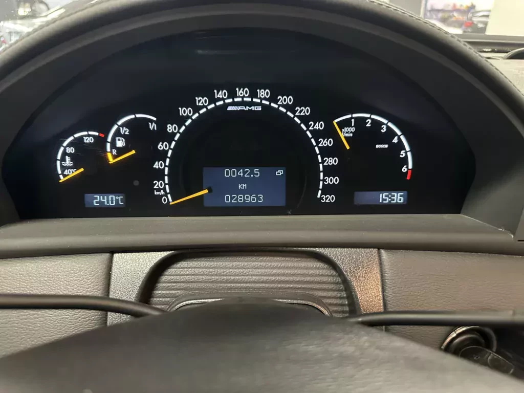 mercedes-cl-55-amg-hamulce-z-f1