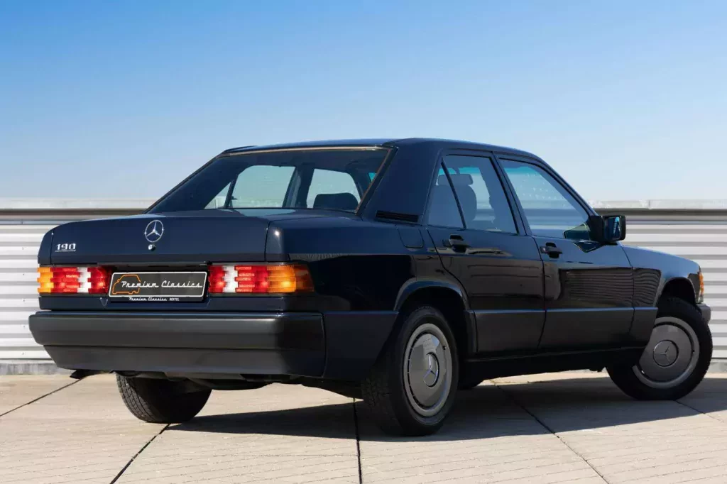 nieskazitelny-mercedes-w201