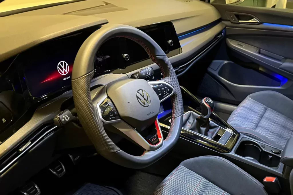 volkswagen-golf-gti-manual