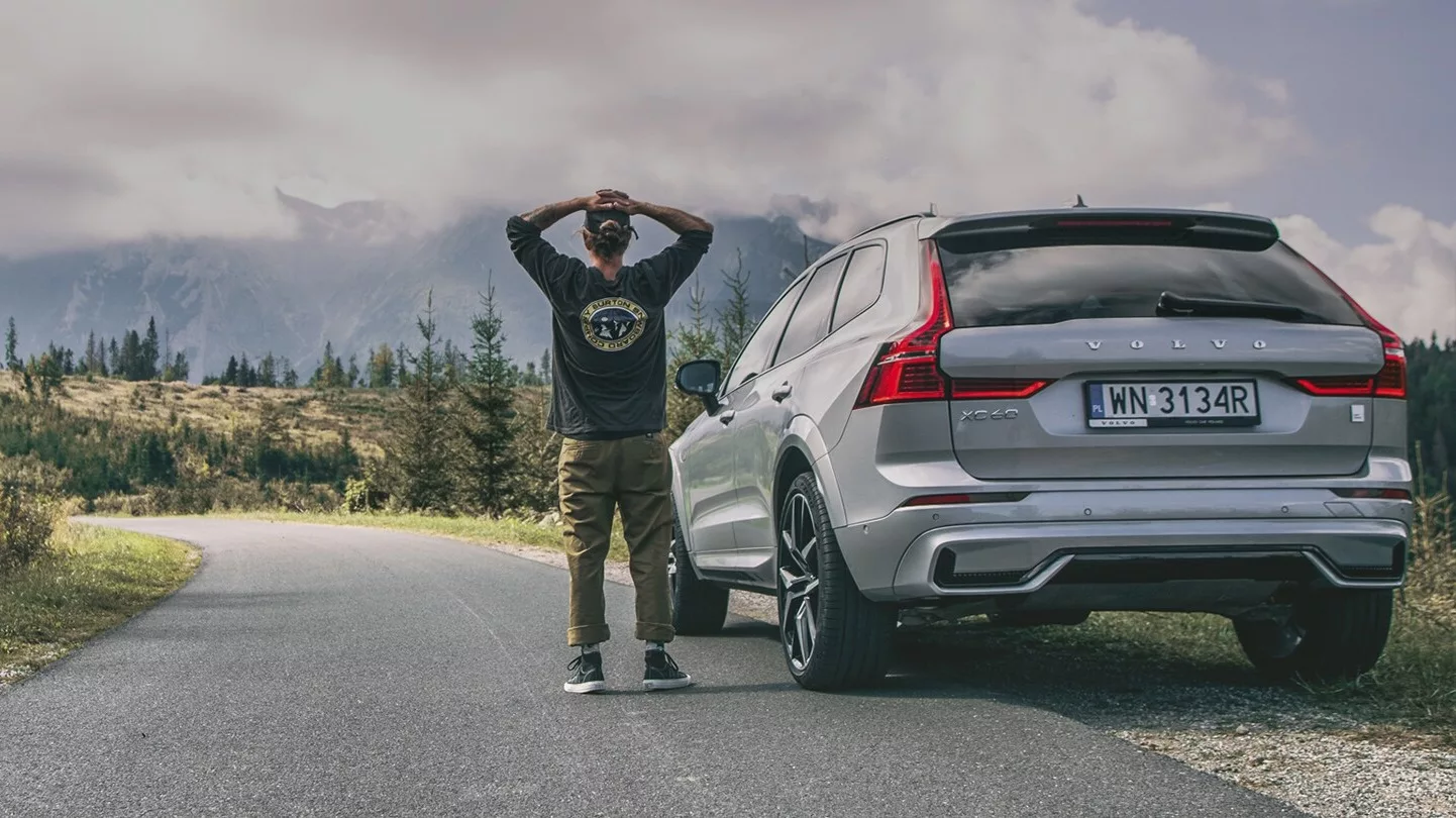 Polacy znaleźli sposób, jak tanio kupić spalinowego SUV-a marzeń. Po praktycznie nowe Volvo ustawiają się kolejki