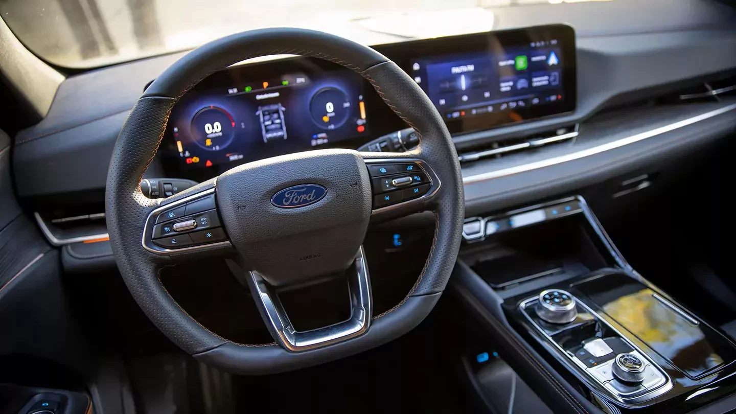 Ford już też ma chińskiego SUV-a i sprzedaje się tu jak koszulki Leo Messiego. Konkurencja otrzymała mocny cios na początku roku