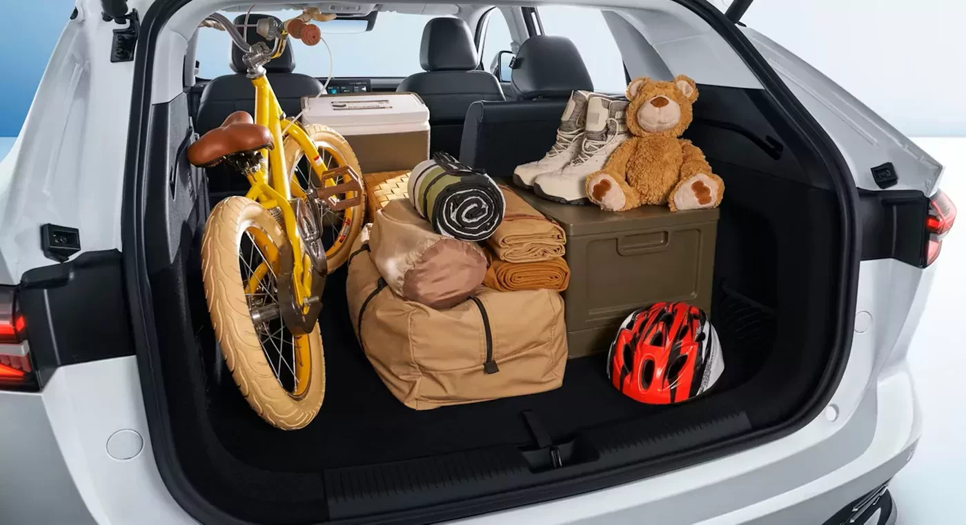 Widok bagażnika SUV-a MG HS HEV 2026