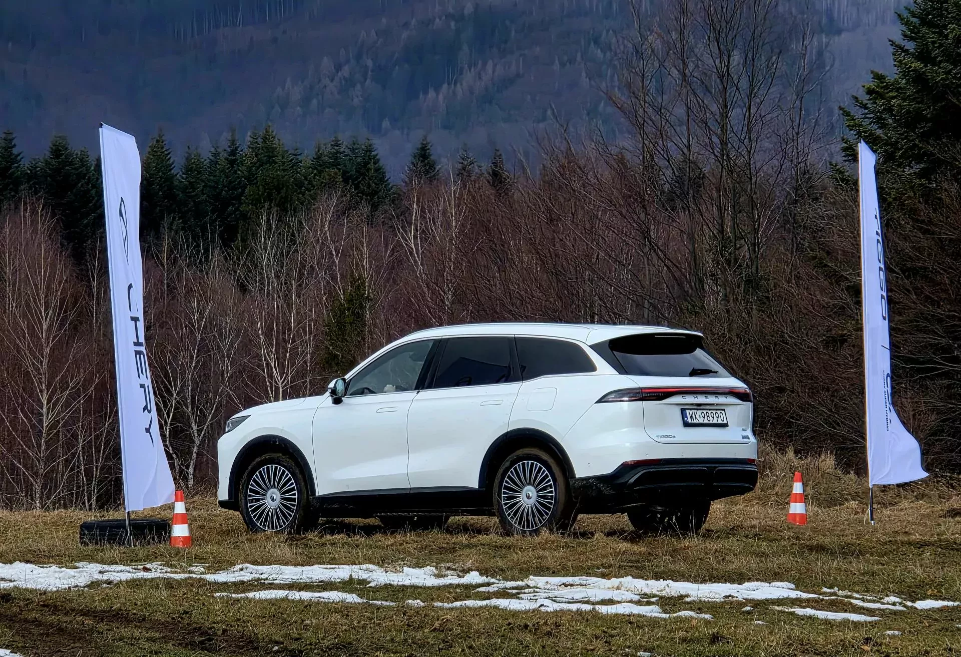 Chery Tiggo 9 hybryda phev silnik cena ceny spalanie technologia elektryczny spalinowy skrzynia biegów tryby jazdy