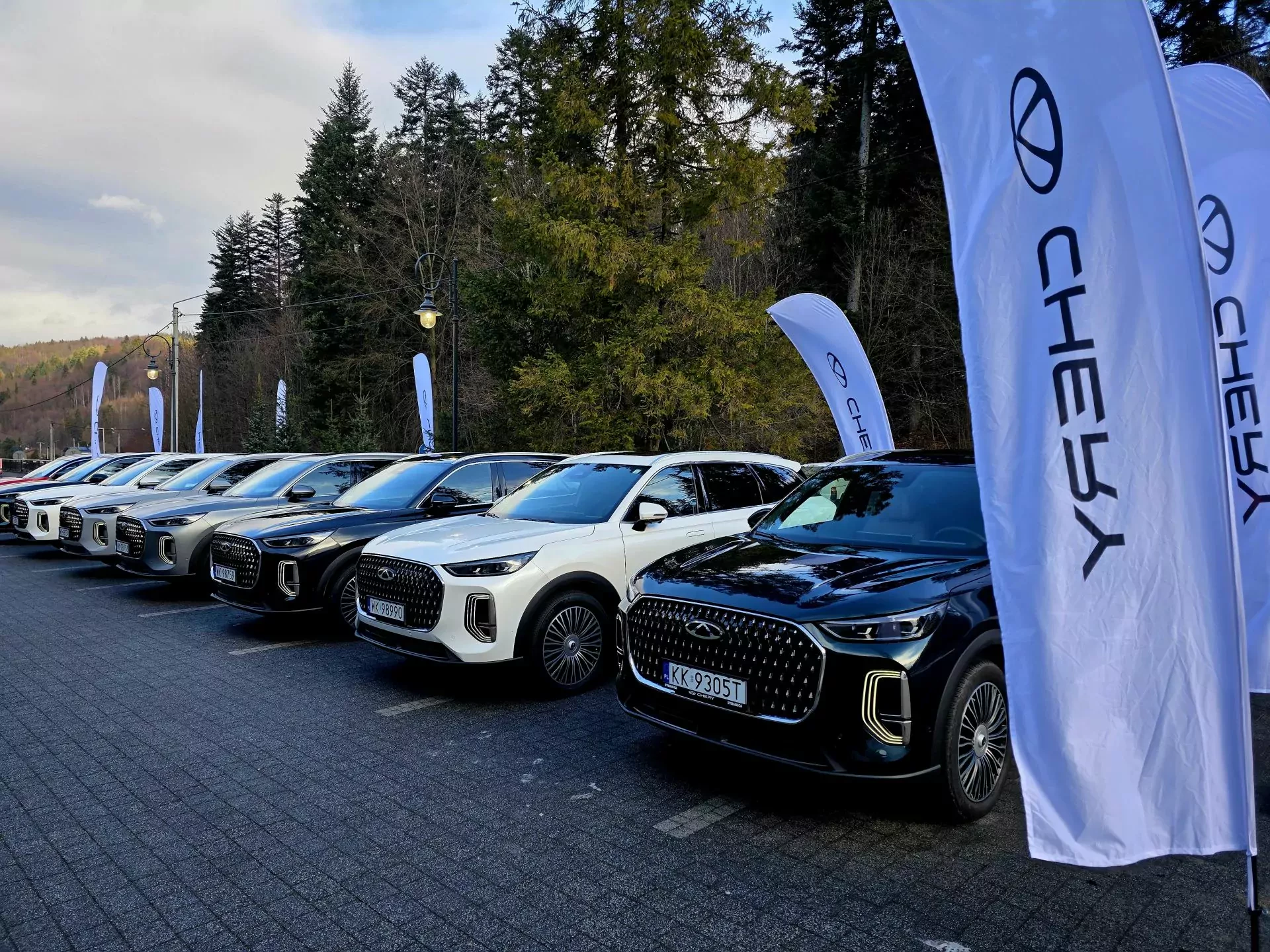 Chery Tiggo 9 hybryda phev silnik cena ceny spalanie technologia elektryczny spalinowy skrzynia biegów tryby jazdy