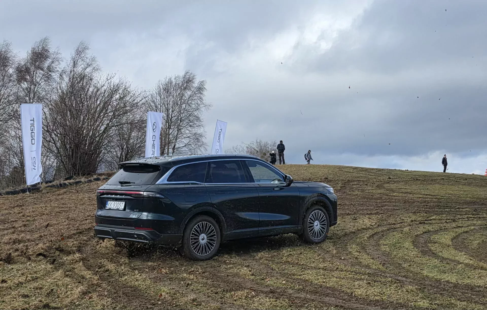 Chery Tiggo 9 hybryda phev silnik cena ceny spalanie technologia elektryczny spalinowy skrzynia biegów tryby jazdy