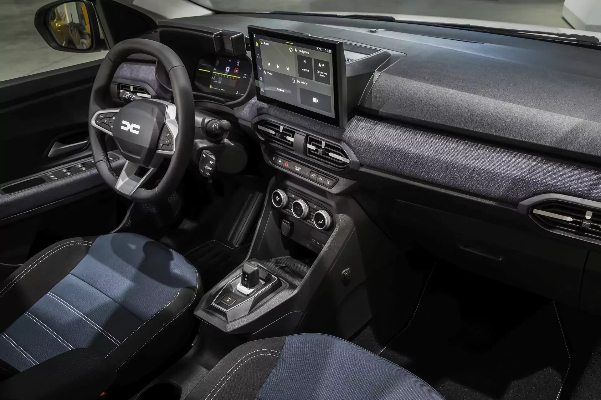 Ta Dacia to ulubieniec Polaków. Zachwyca dziś nie tylko ceną – kierowcy kupują ją w ciemno