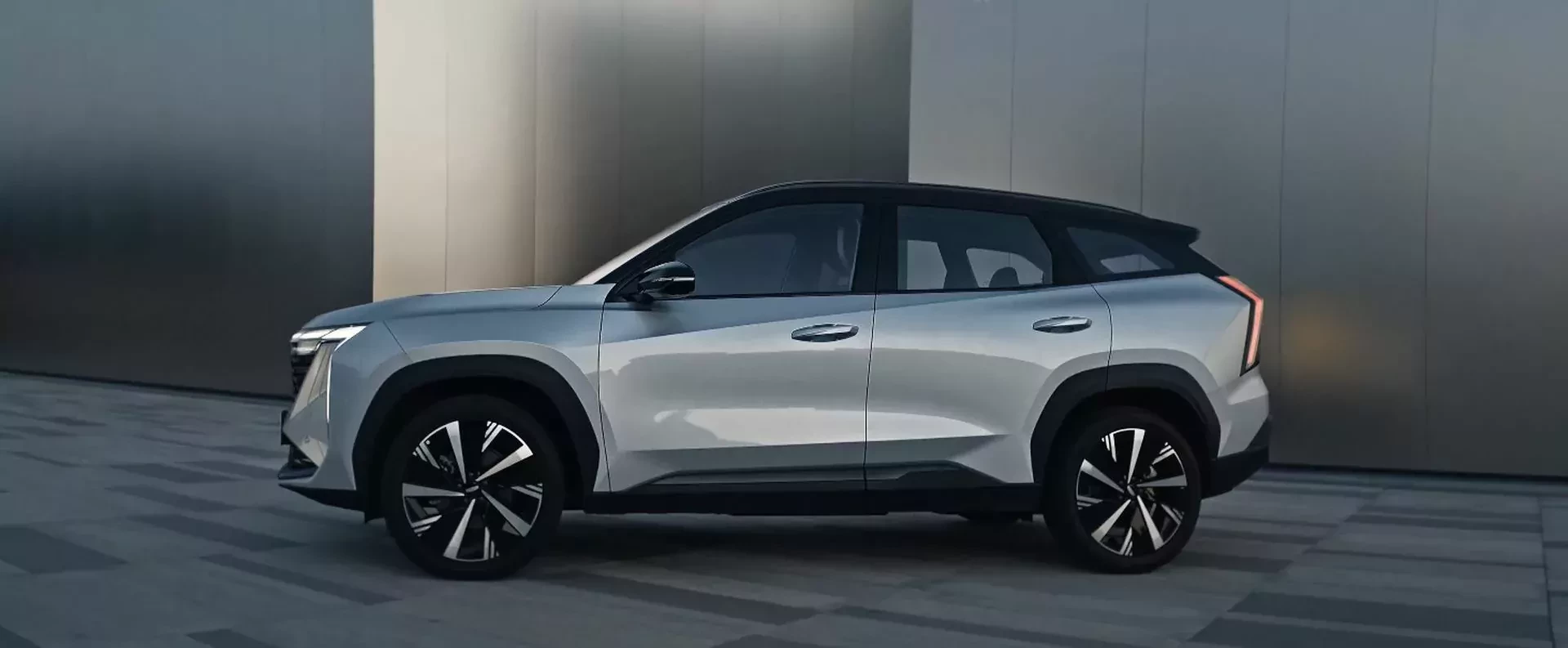 Geely Starray silnik cena hybryda ceny nowy używany opinie oceny zalety wady moc zasięg wyposażenie