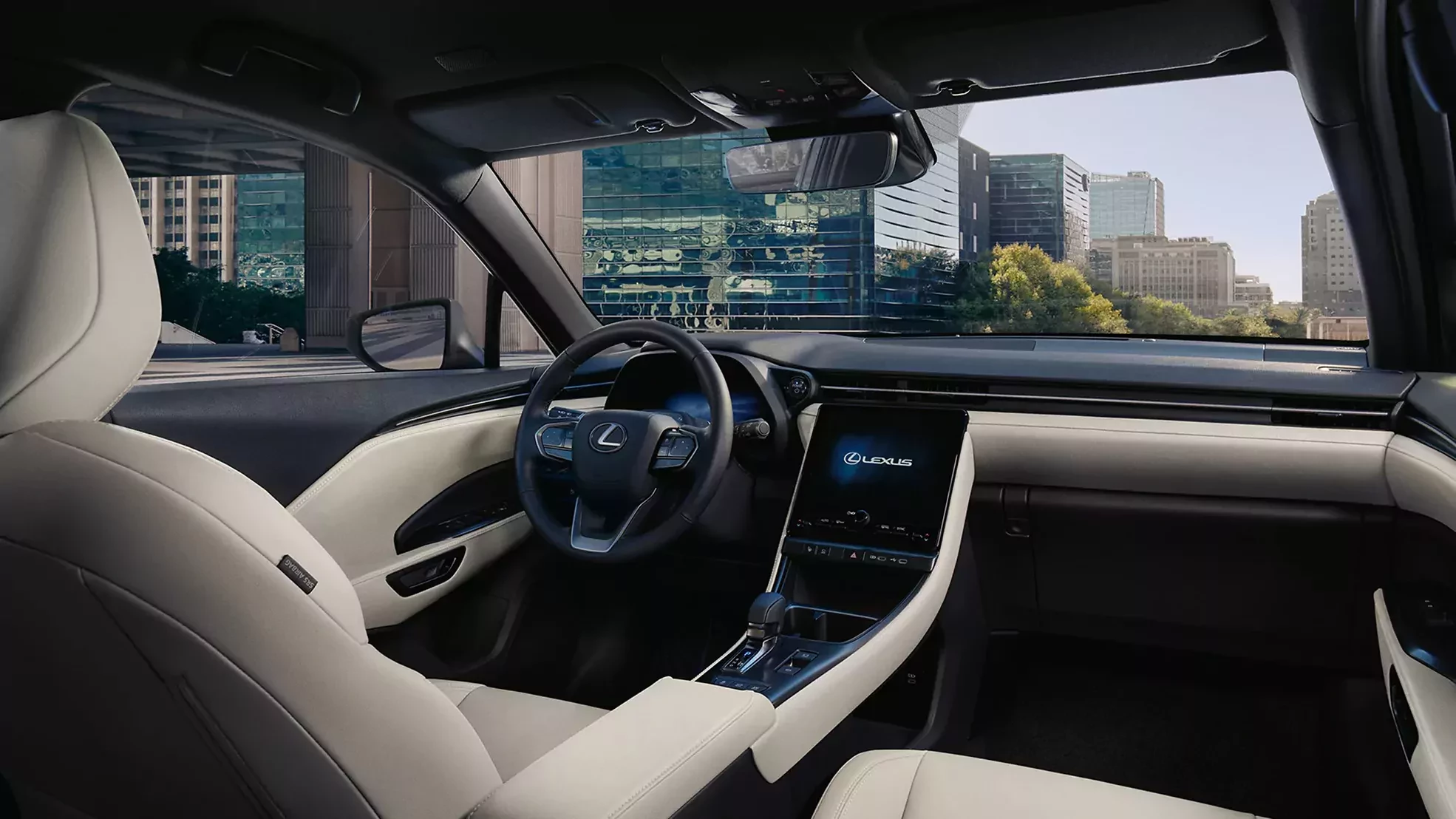 SUV Lexus LBX zdjęcie wnętrza