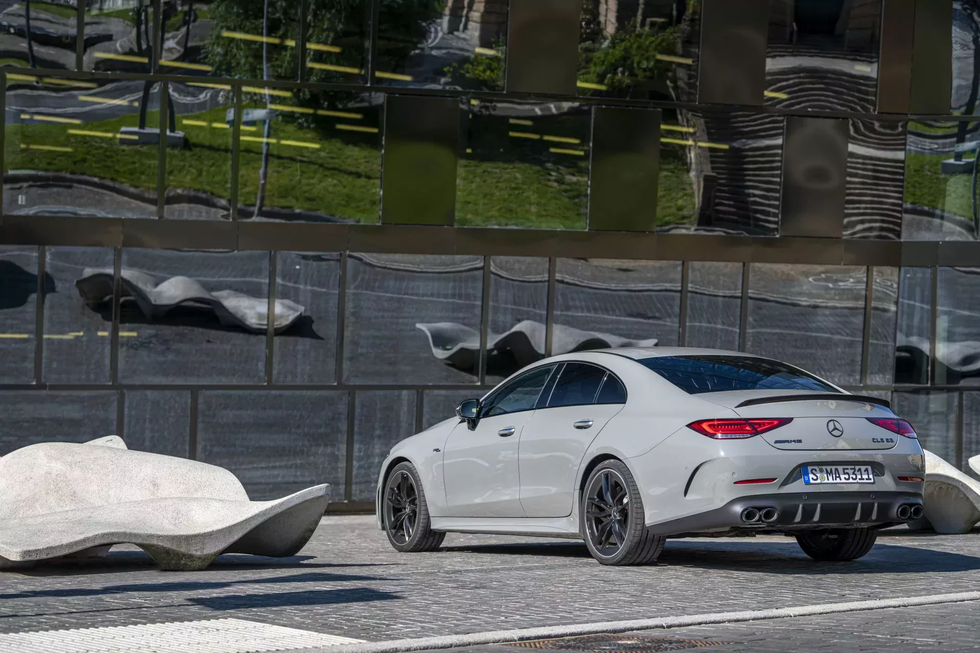 Mercedes CLS silnik benzyna diesel moc przyspieszenie prędkość osiągi opinie oceny zalety wady wyposażenie