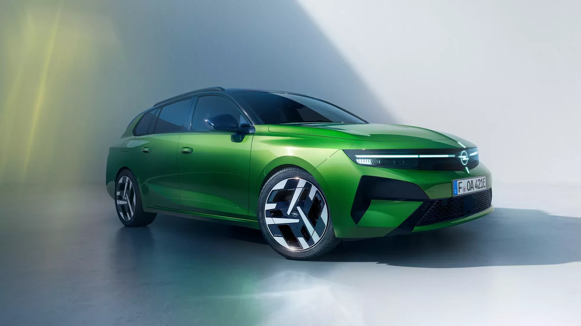 Opel Astra Sports Tourer zielony Klover 2026