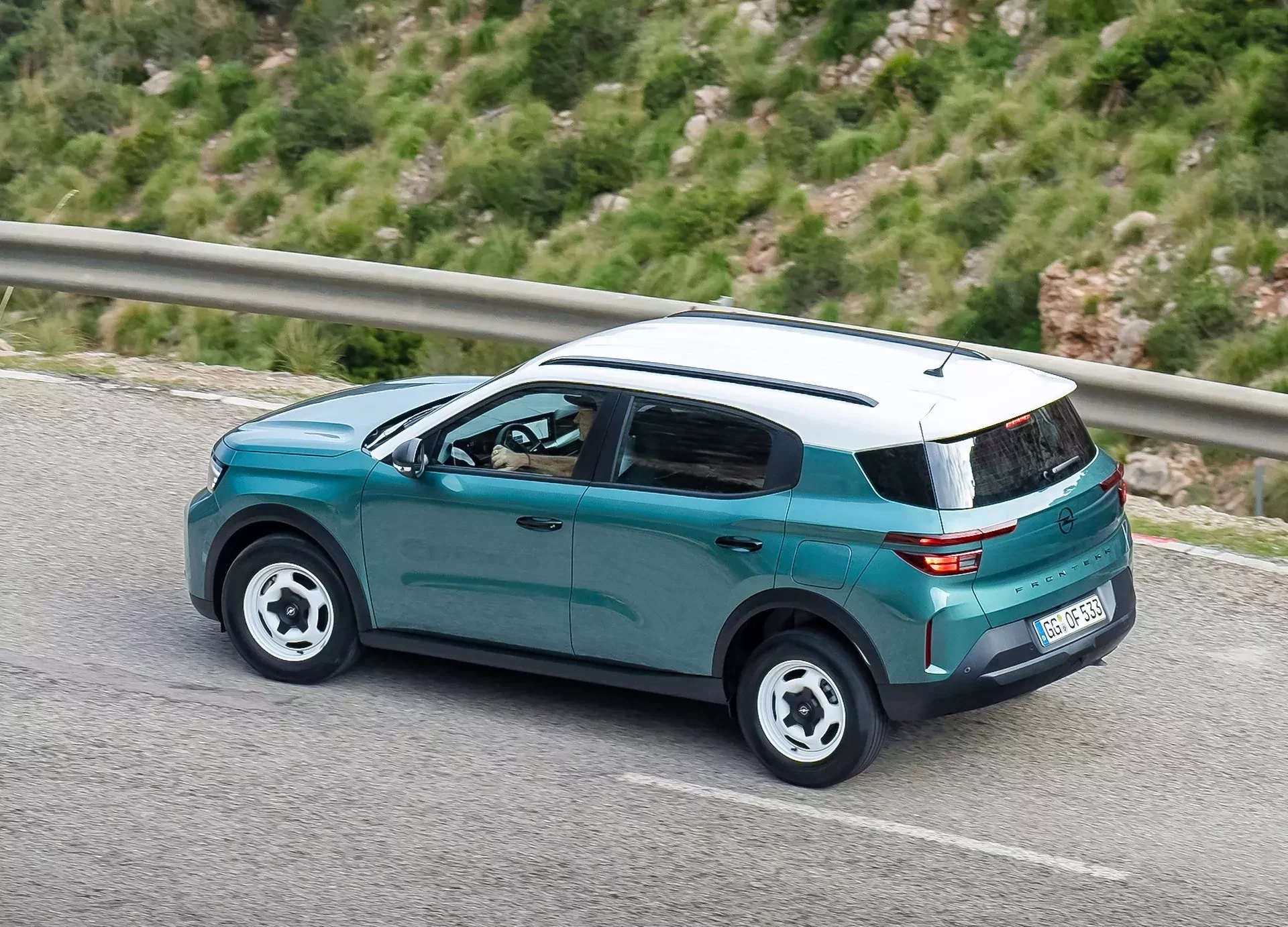 Po 20 latach Opel przywrócił praktycznego SUV-a, wsadzając mu silnik z Polski. Lawina zamówień po przecenie choćby na 89 900 zł