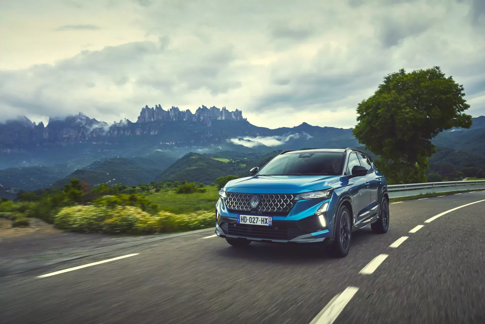 Renault Austral SUV silnik hybryda benzyna cena ceny spalanie moc osiągi opinie oceny zalety wady