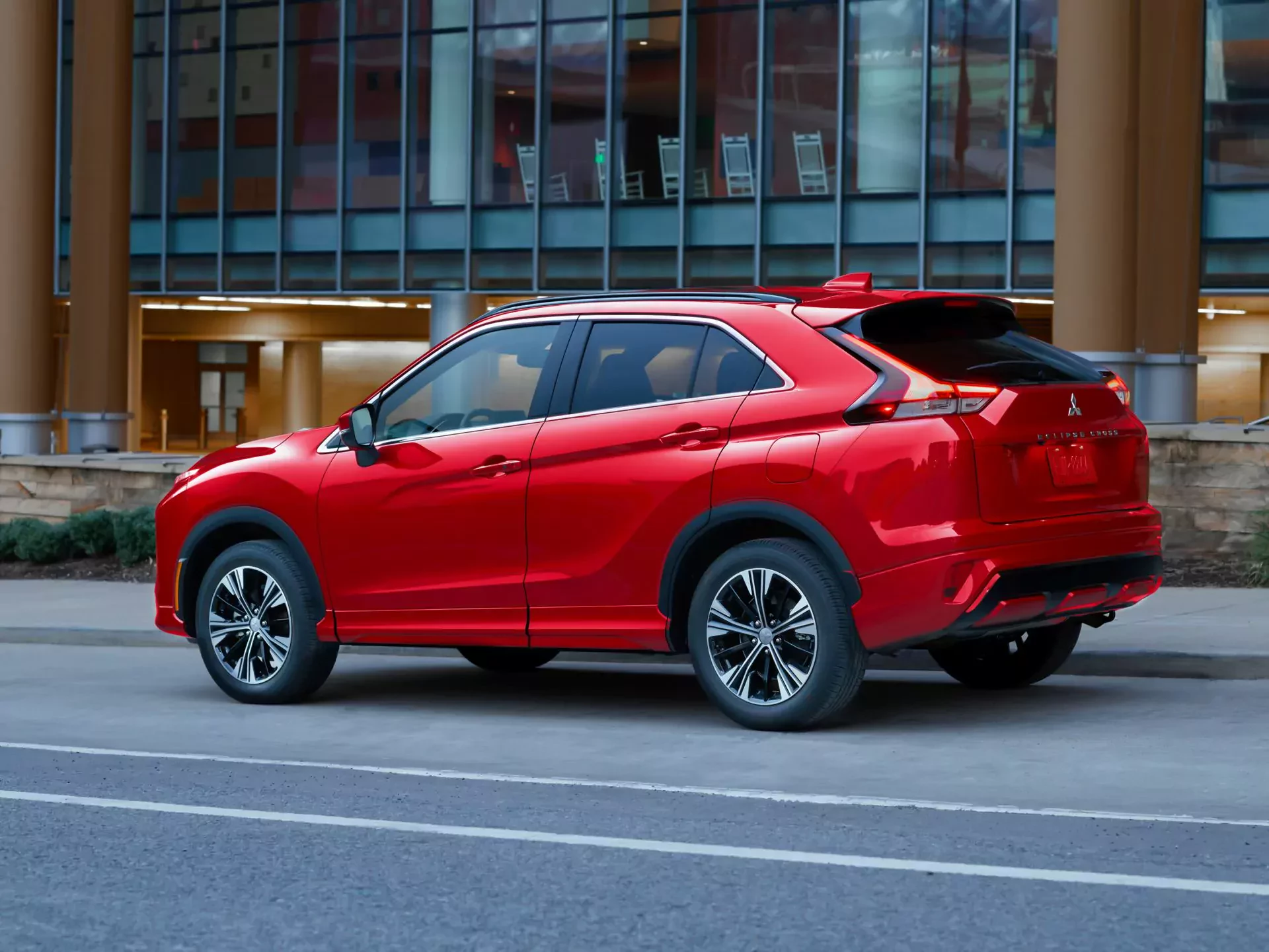 SUV Mitsubishi Eclipse Cross Motors silnik cena spalanie moc osiągi opinie oceny zalety wady