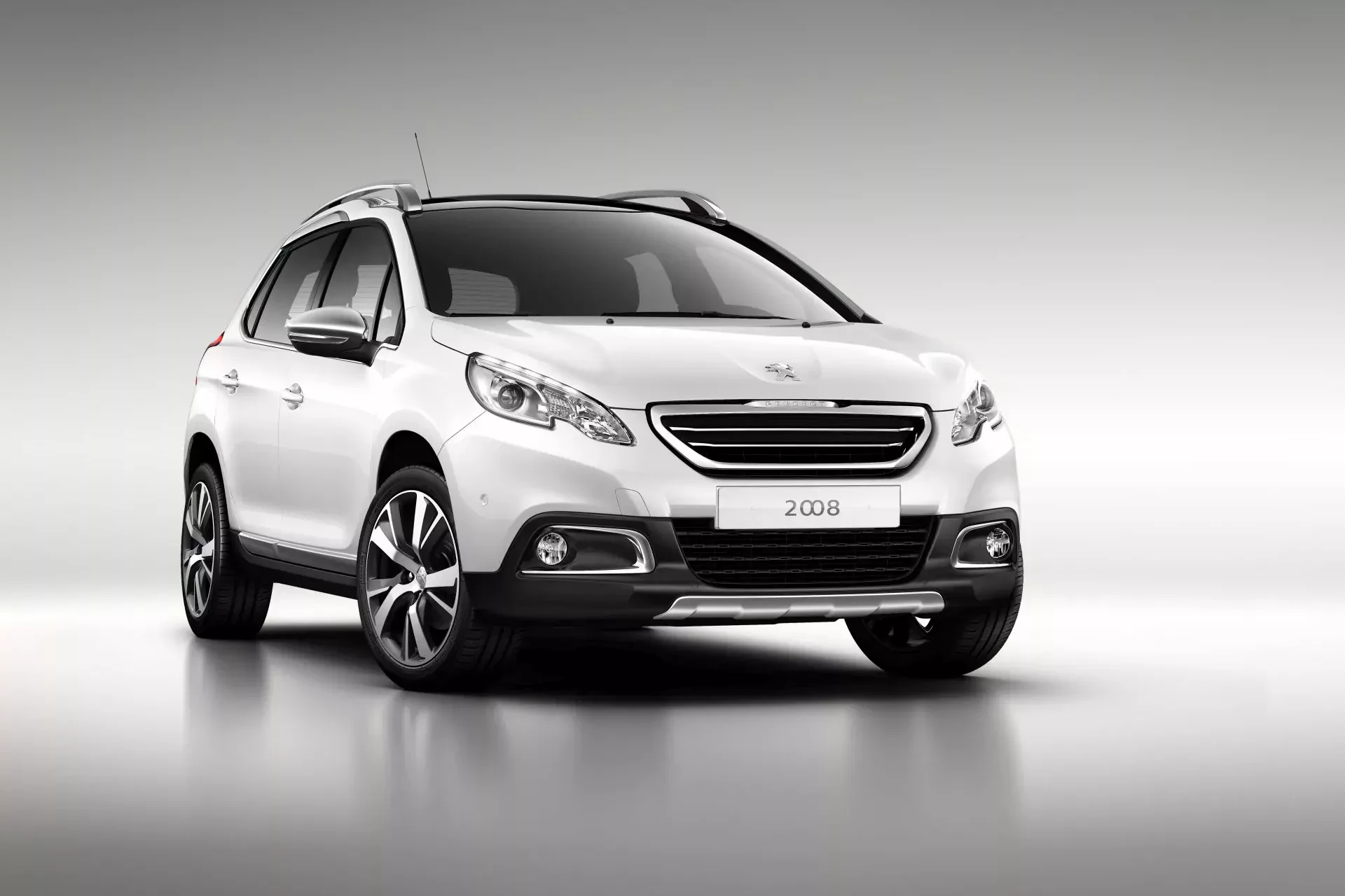 SUV crossover Peugeot 2008 silnik cena ceny spalanie moc osiagi opinie oceny zalety wady