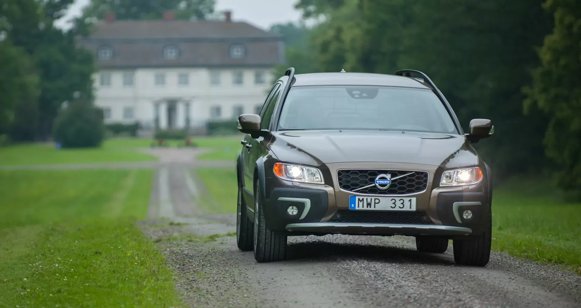 Volvo XC70 SUV kombi napęd opinie oceny zalety wady silnik benzyna diesel cena ceny