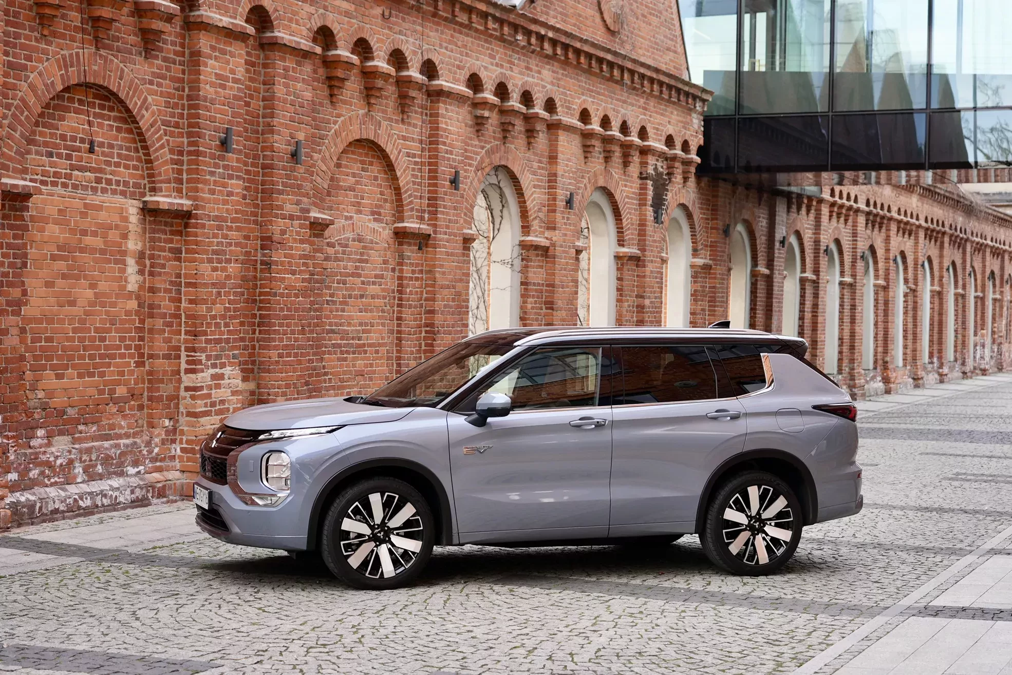 mitsubishi_outlander_phev_my2026