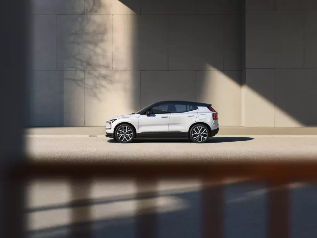 volvo-ex30-lifting-2026