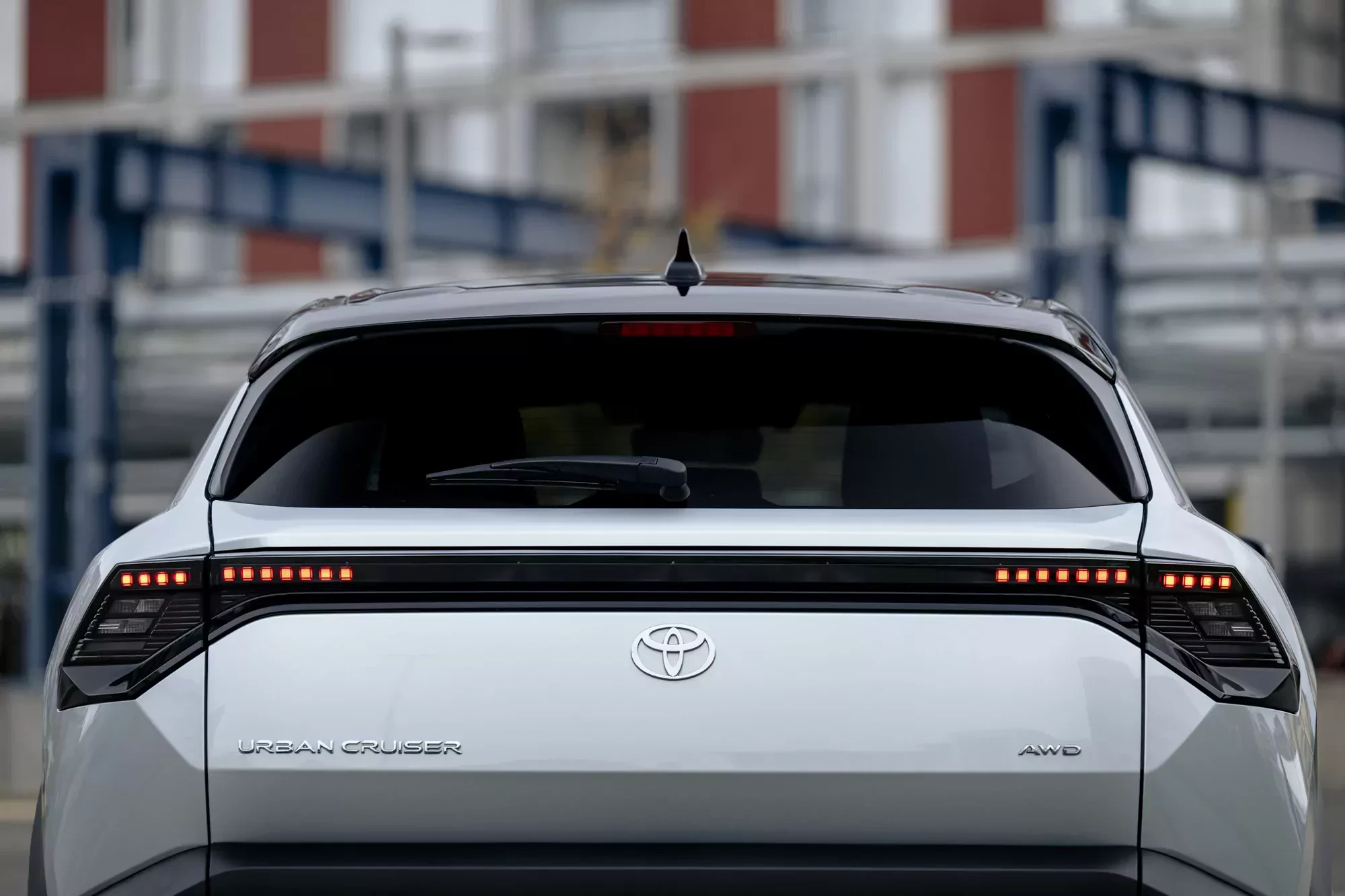 Toyota prawie w ogóle nie sprzedaje tu hybryd. Mimo to, z dwoma SUV-ami w rękawie, włączyła się do gry o tron w Norwegii