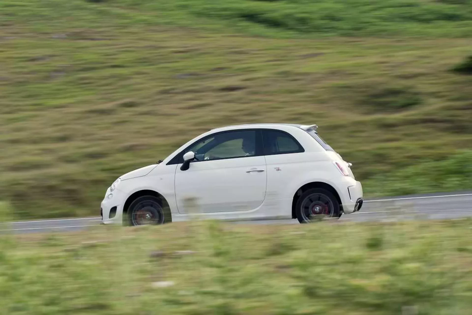 Abarth 500 Fiat silnik moc osiagi benzyna cena ceny opinie oceny zalety wady