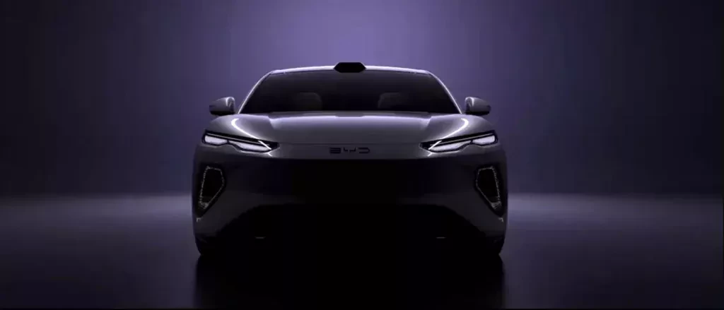 BYD Seal 08 2026 jest gotowy na komercyjną karierę. Przyjedzie odebrać Tesli miano lidera zasięgu i efektywności